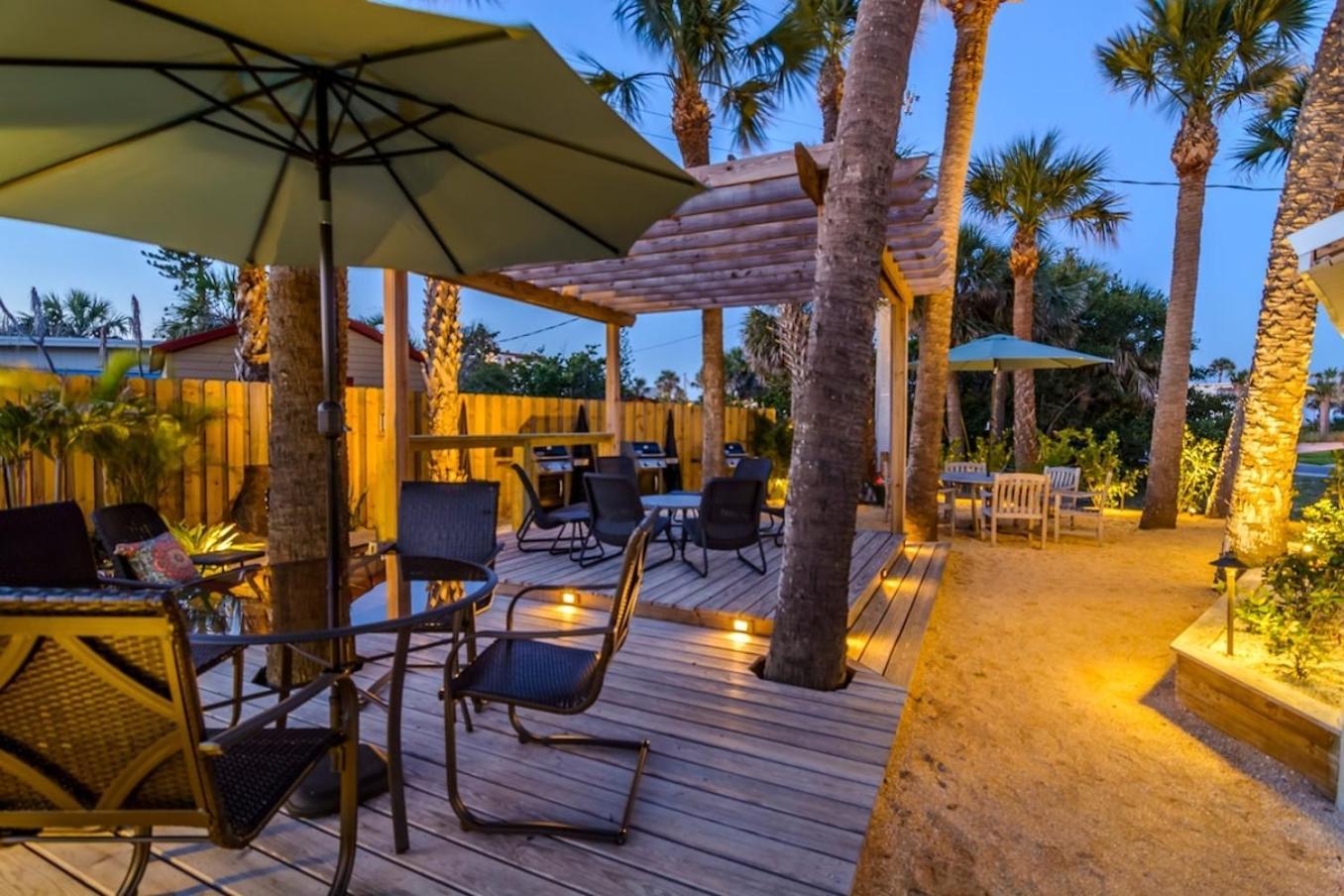 Boutique Vacation Rental Complex At Beach ココアビーチ エクステリア 写真