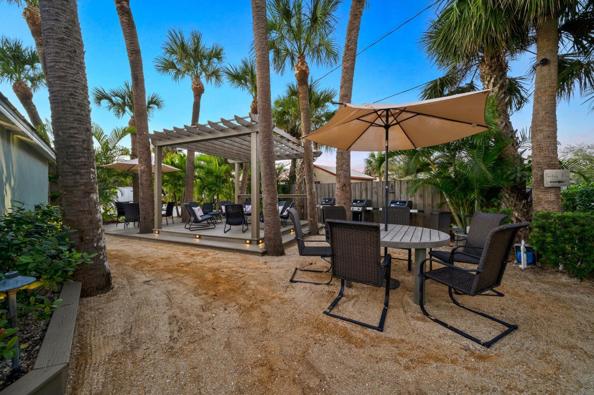 Boutique Vacation Rental Complex At Beach ココアビーチ エクステリア 写真