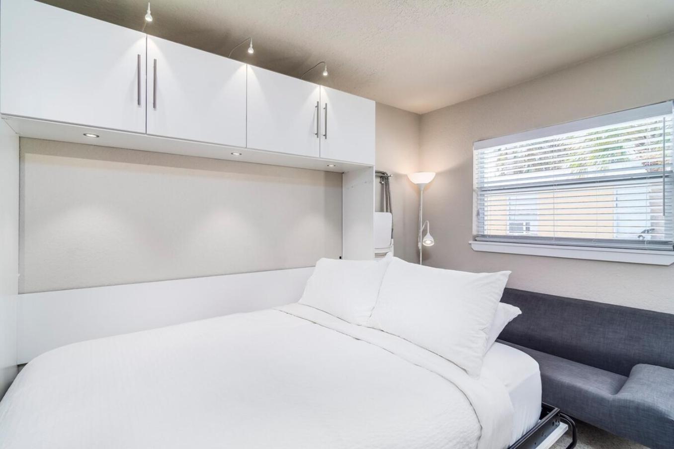 Boutique Vacation Rental Complex At Beach ココアビーチ エクステリア 写真
